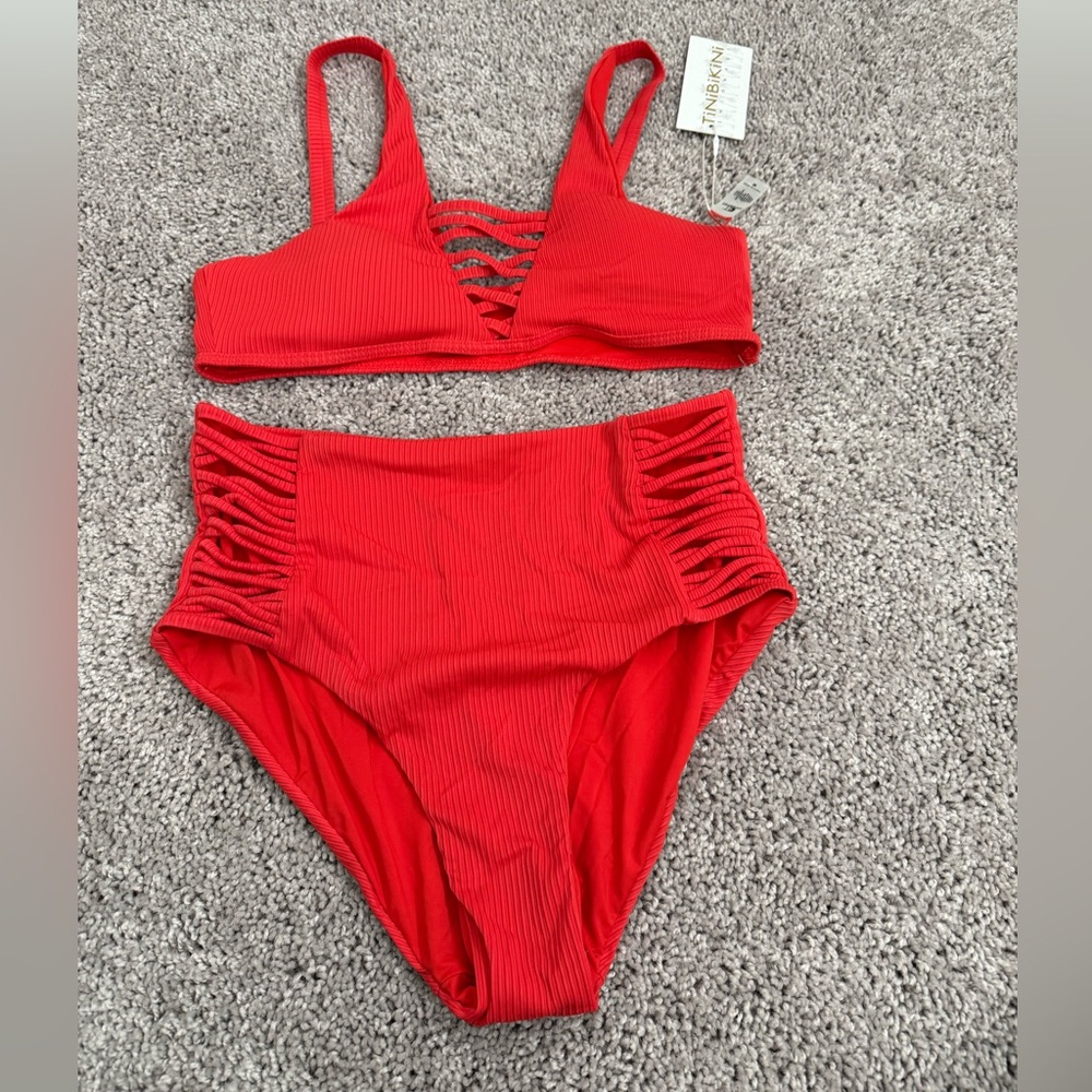 Coral Bikini High Waisted Bikini Set, size M (NWT!)✨